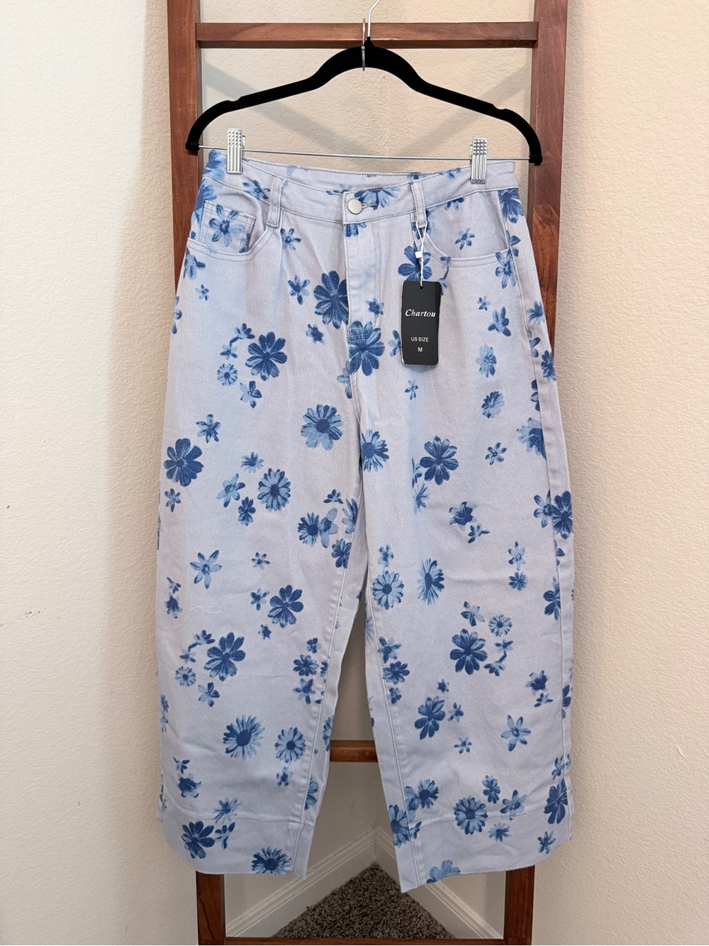 Chartou NWT Blue Floral Wide Leg Jeans Size Medium